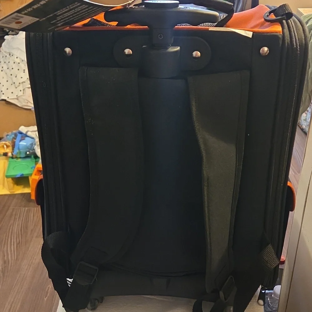 Pet Gear Orange and Black Pet Carrier I-GO2 ESCORT